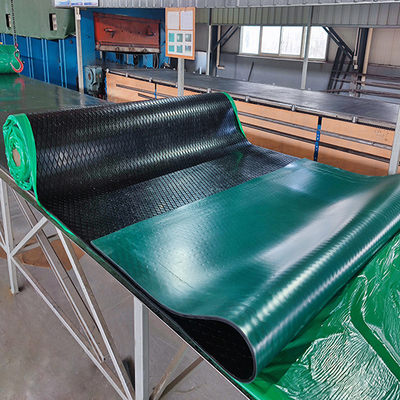Revestimiento de goma de la polea del transportador del alto diamante resistente de la abrasión para la minería