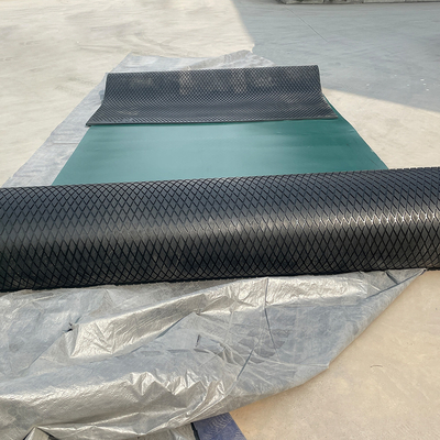 Hoja de retardamiento de goma del tambor de Diamond Pattern Conveyor Pulley Lagging 10 metros