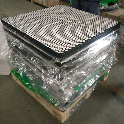 Baldosas cerámicas de enlace del desgaste de la capa del NC del alúmina de cerámica del trazador de líneas para el transportador minero